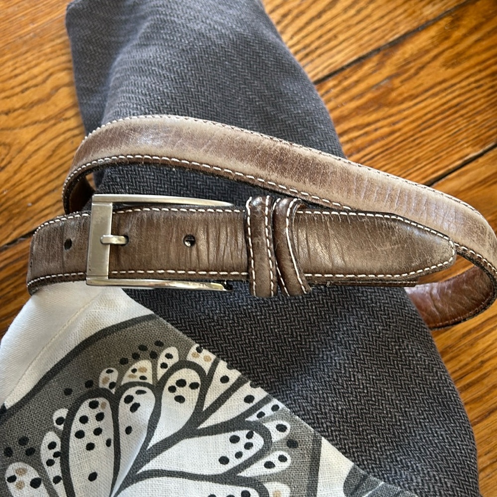 Bachrach Italian Calfskin leather belt. Made in U.S.A.  Size 38.  Taupe/Tan